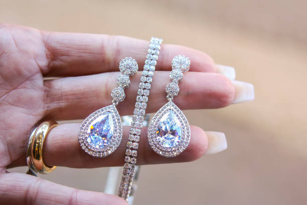 A Complete Guide to Diamond Earring Types: Studs, Hoops, Drops & More