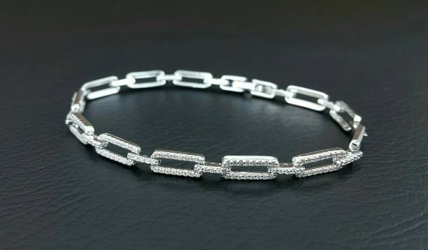 Why Everyone’s Wearing Diamond Paperclip Bracelets