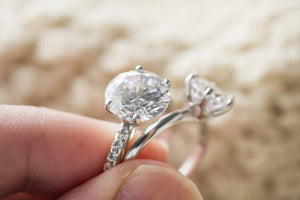 Everything You Need to Know About the Prong Setting in Jewelry