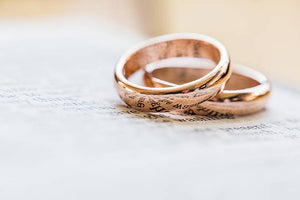 Comfort Fit vs. Standard Fit: Choosing the Right Wedding Band