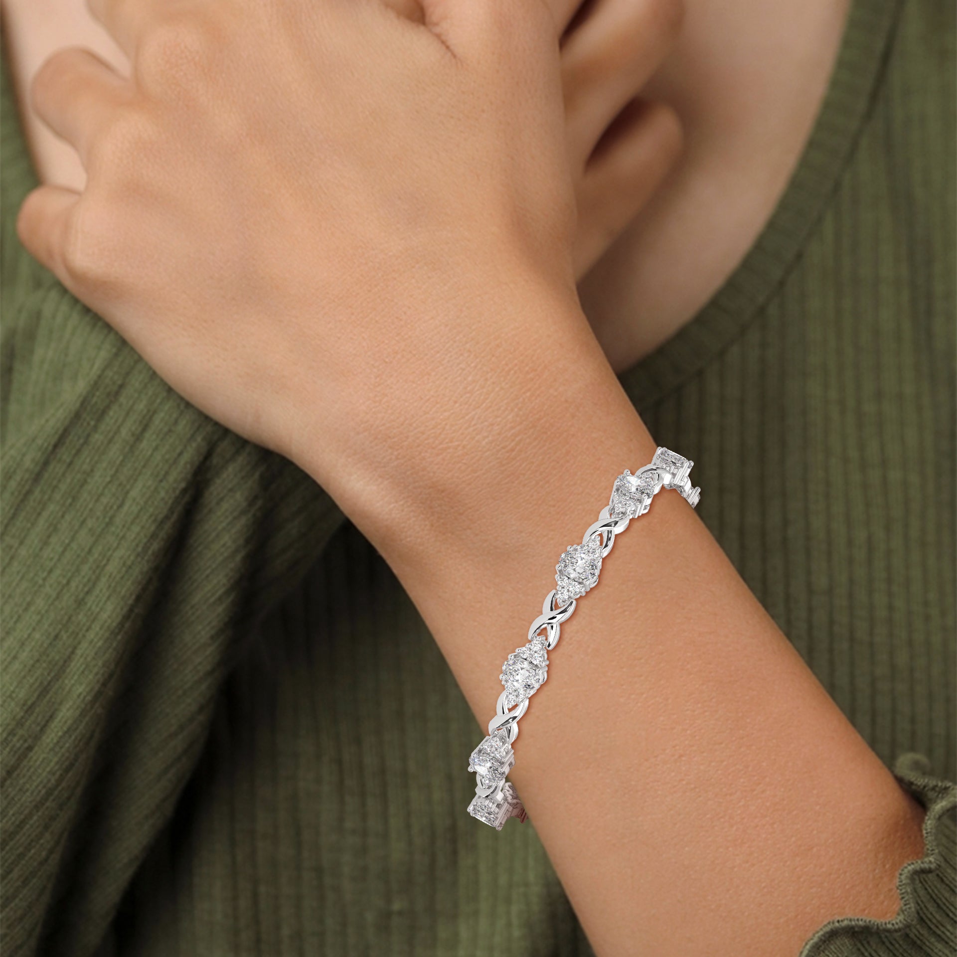 Elysian Twist Oval-Cut Lab-Grown Diamond Bracelet | 6.67 CTW